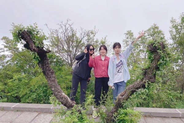一路上開(kāi)心拍照的易視界小伙伴